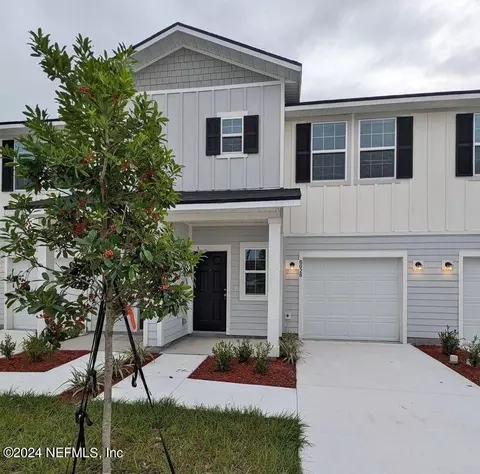 6028 Carolines Ct, Jacksonville, FL 32277
