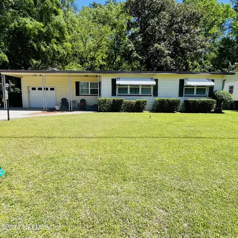 7469 Greenway Dr, Jacksonville, FL 32244