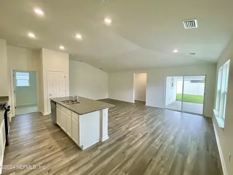 402 Boulder Ln, Saint Johns, FL 32259