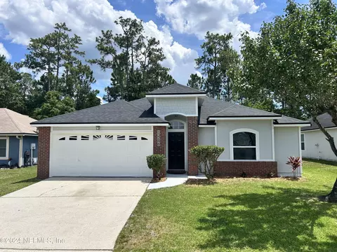 13246 Pacemaker Dr, Jacksonville, FL 32225