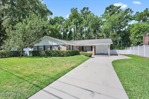 1178 Knoll Dr W, Jacksonville, FL 32221