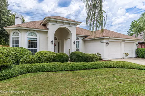 121 Zachary Dr N, Jacksonville, FL 32218