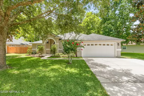 772 Grand Parke Dr, Saint Johns, FL 32259