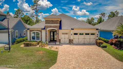 323 Tate Ln, Saint Johns, FL 32259