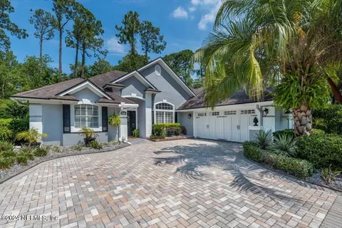 8586 Heather Run Dr N, Jacksonville, FL 32256