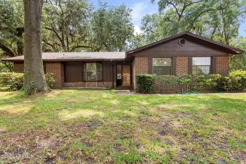 8930 Barco Ln, Jacksonville, FL 32222