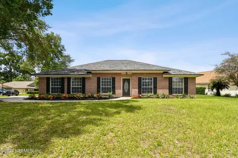 1620 Spring Branch Dr W, Jacksonville, FL 32221