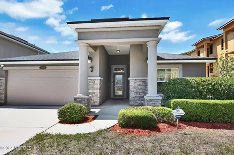 8306 Pepper Lake Ct, Jacksonville, FL 32211