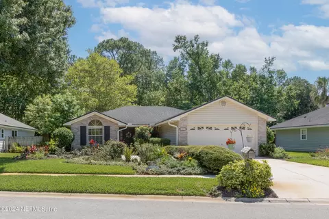 1967 Hovington Cir E, Jacksonville, FL 32246