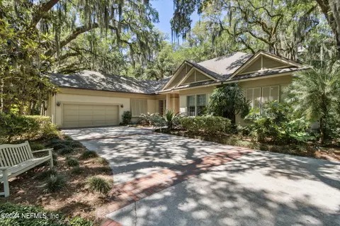 163 Sea Marsh Rd, Fernandina Beach, FL 32034