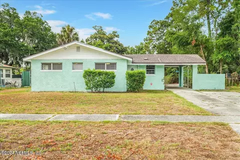 6416 Lenczyk Dr, Jacksonville, FL 32277