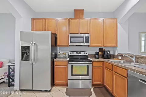13022 Sunset Lake Dr, Jacksonville, FL 32258