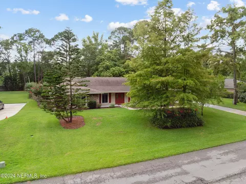 2030 The Woods Dr, Jacksonville, FL 32246