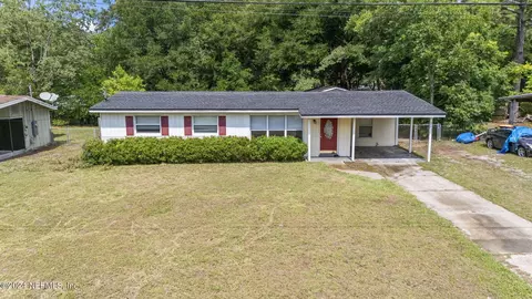 2143 La Valle Dr, Jacksonville, FL 32210