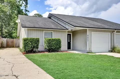 8827 Cavender Dr, Jacksonville, FL 32216