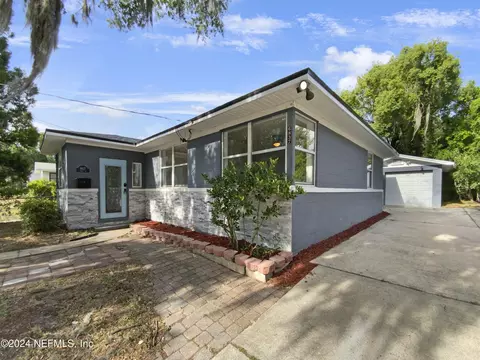 6837 Perry St, Jacksonville, FL 32208