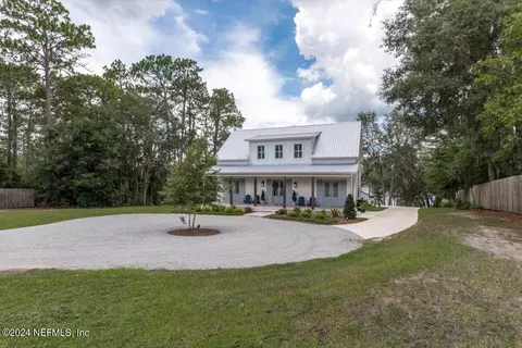 238 Cue Lake Dr, Hawthorne, FL 32640