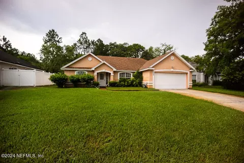 9238 Dale View Ln W, Jacksonville, FL 32225