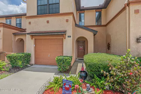 607 Briar Way Ln, Saint Johns, FL 32259