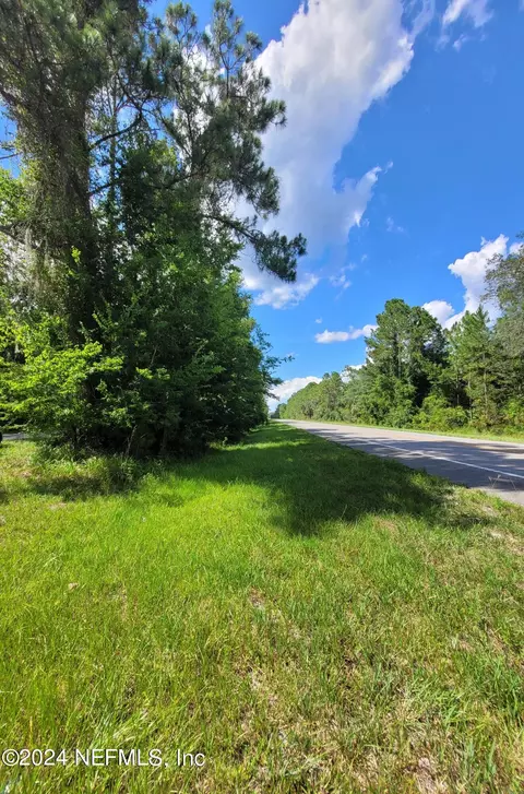 2901 S Highway 17, Crescent City, FL 32112