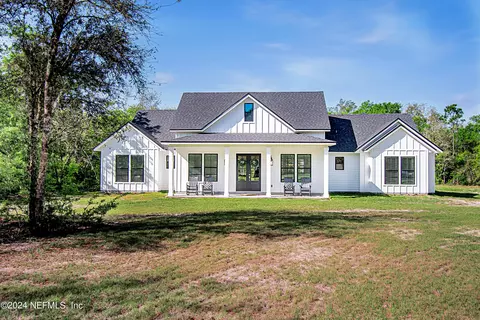 14032 Dunroven Dr, Bryceville, FL 32009