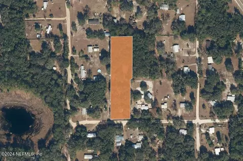124 Dogwood St, Interlachen, FL 32148 photo 1