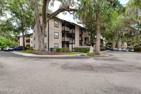 1604 Arcadia Dr #207, Jacksonville, FL 32207