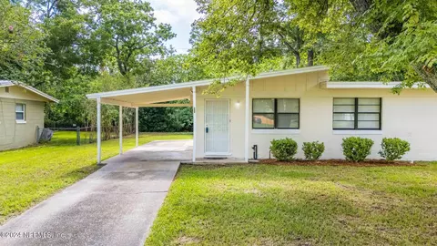 3723 Macgregor Dr, Jacksonville, FL 32210