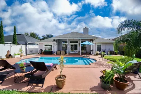 5711 Suwanee Park Ct, Jacksonville, FL 32244