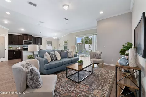 10221 Bengal Fox Dr, Jacksonville, FL 32222