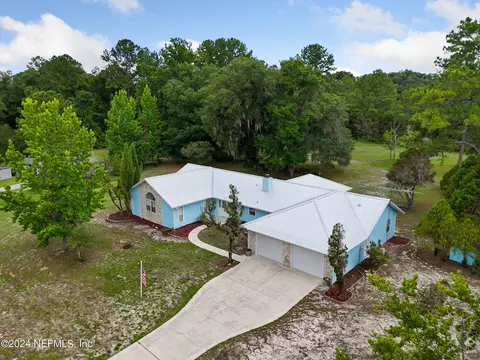 105 Paran Dr, Melrose, FL 32666