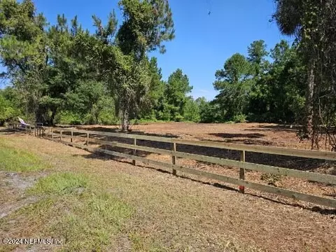 514 Gardenia Ave, Georgetown, FL 32139