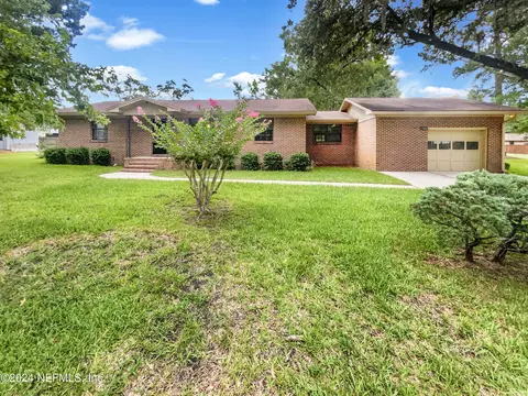 11022 Woodelm Dr W, Jacksonville, FL 32218