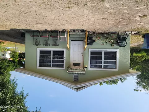 148 Avenue U NE, Winter Haven, FL 33881