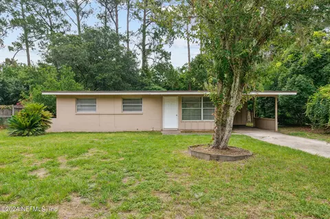 2039 Rayben Dr, Jacksonville, FL 32246