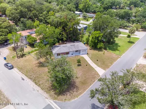 7246 Elvia Dr, Jacksonville, FL 32211