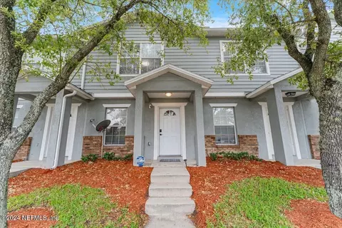 8420 Mcgirts Village Ln, Jacksonville, FL 32210