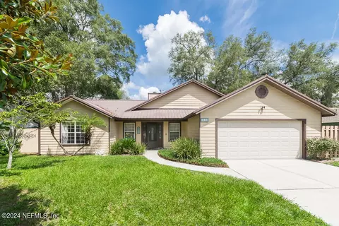 1323 Rushing Dr, Orange Park, FL 32065
