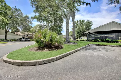 10021 Leisure Ln S #1, Jacksonville, FL 32256