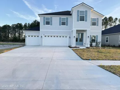 3648 Americana Dr, Green Cove Springs, FL 32043