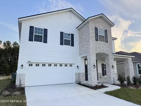 3680 Americana Dr, Green Cove Springs, FL 32043
