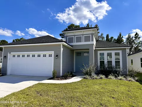 3436 Americana Dr #18, Green Cove Springs, FL 32043