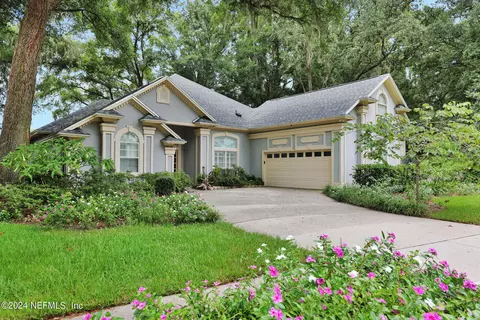 4056 Clearwater Oaks Dr, Jacksonville, FL 32223