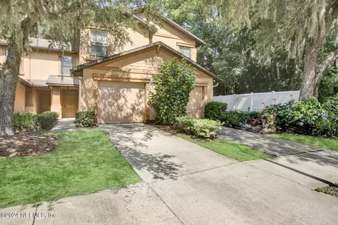 10704 Academy Park Dr, Jacksonville, FL 32218
