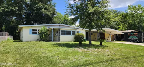 6863 Snow White Dr, Jacksonville, FL 32210