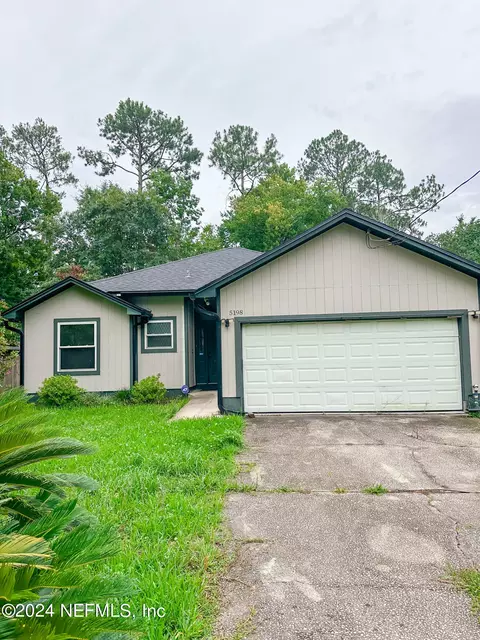 5198 Verdis St, Jacksonville, FL 32258