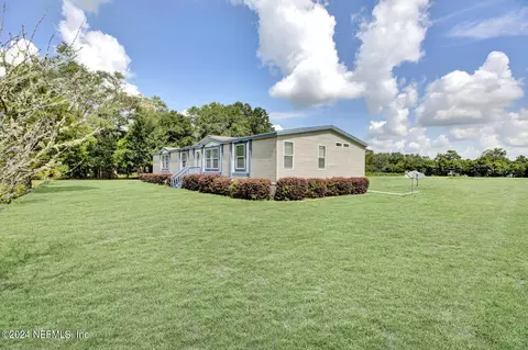6835 James Britt Rd, Glen Saint Mary, FL 32040