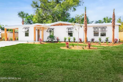 824 Bonita Rd, Atlantic Beach, FL 32233