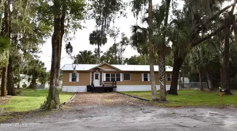 989 Shell St, Welaka, FL 32193