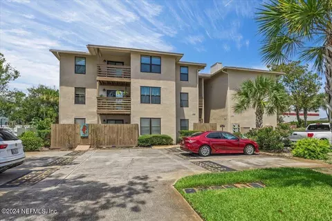 1028 4th St N #1B, Jacksonville Beach, FL 32250